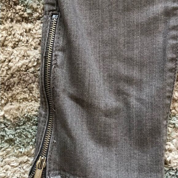 Allen B by Allen Schwartz gray jeans 30x29 - Picture 3 of 4